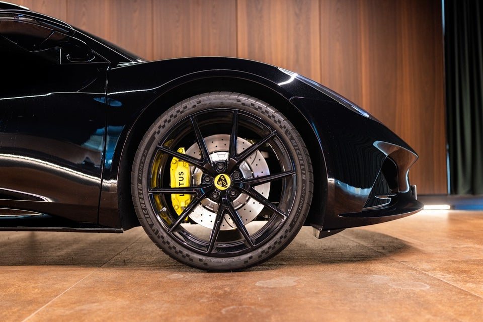 Lotus Emira 2,0 i4 aut. 2d