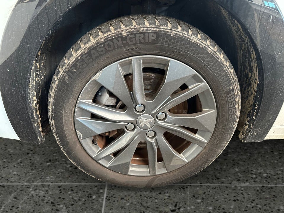 Peugeot e-208 50 Active Pack 5d