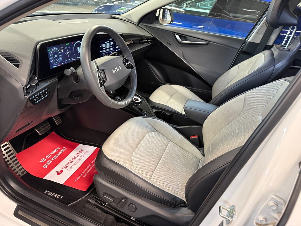 Kia Niro 64 EV Upgrade 5d