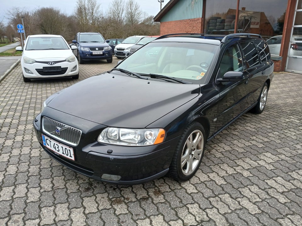 Volvo V70 2,4 140 Momentum 5d