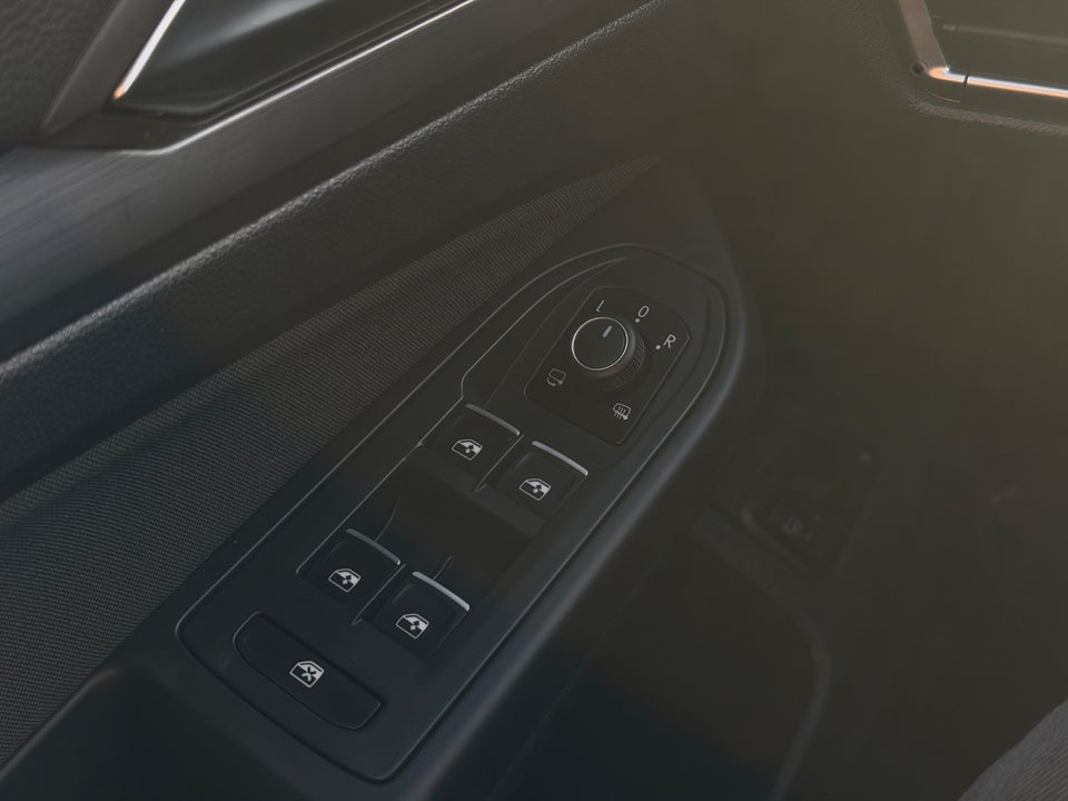 VW Golf VIII 1,4 eHybrid DSG 5d