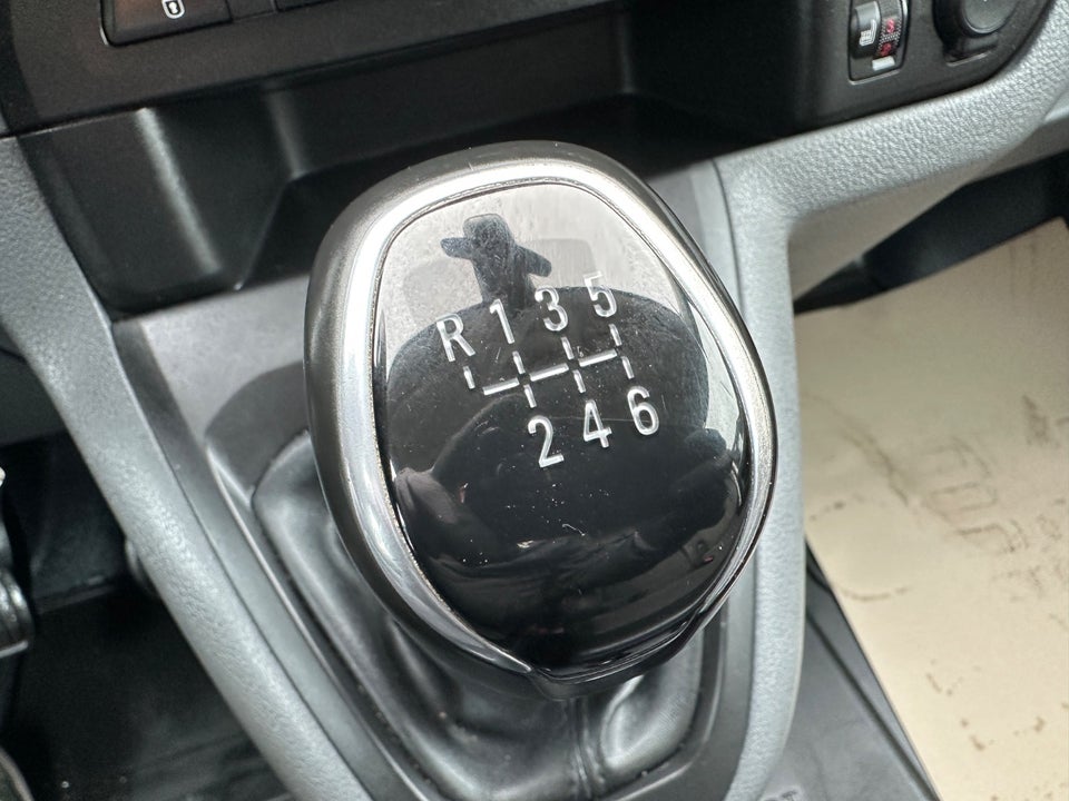 Peugeot Expert 2,0 BlueHDi 122 L2 Premium Van