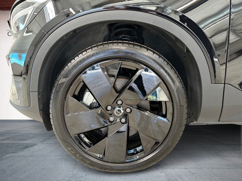 Volvo EC40 Extended Range Black Edition 5d
