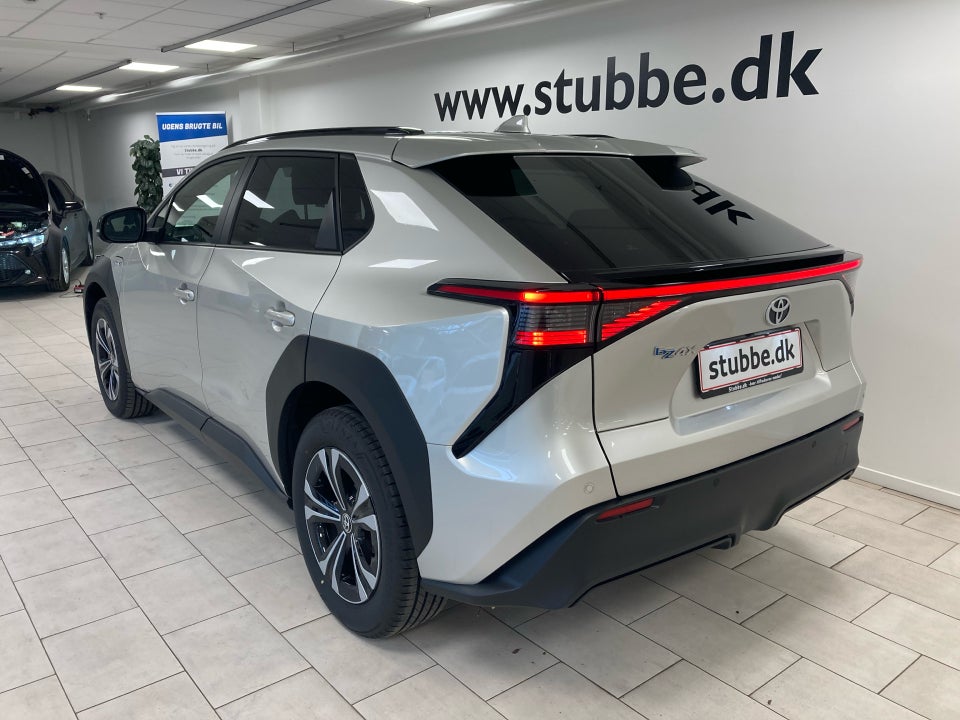 Toyota bZ4X Active 5d
