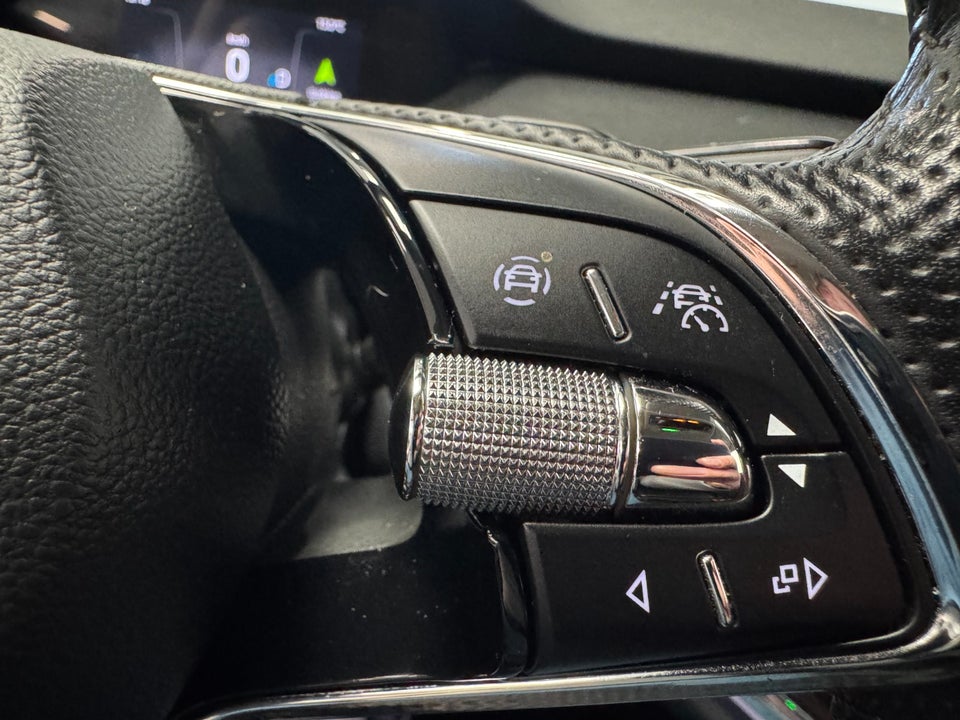 Skoda Enyaq 60 iV Suite 5d