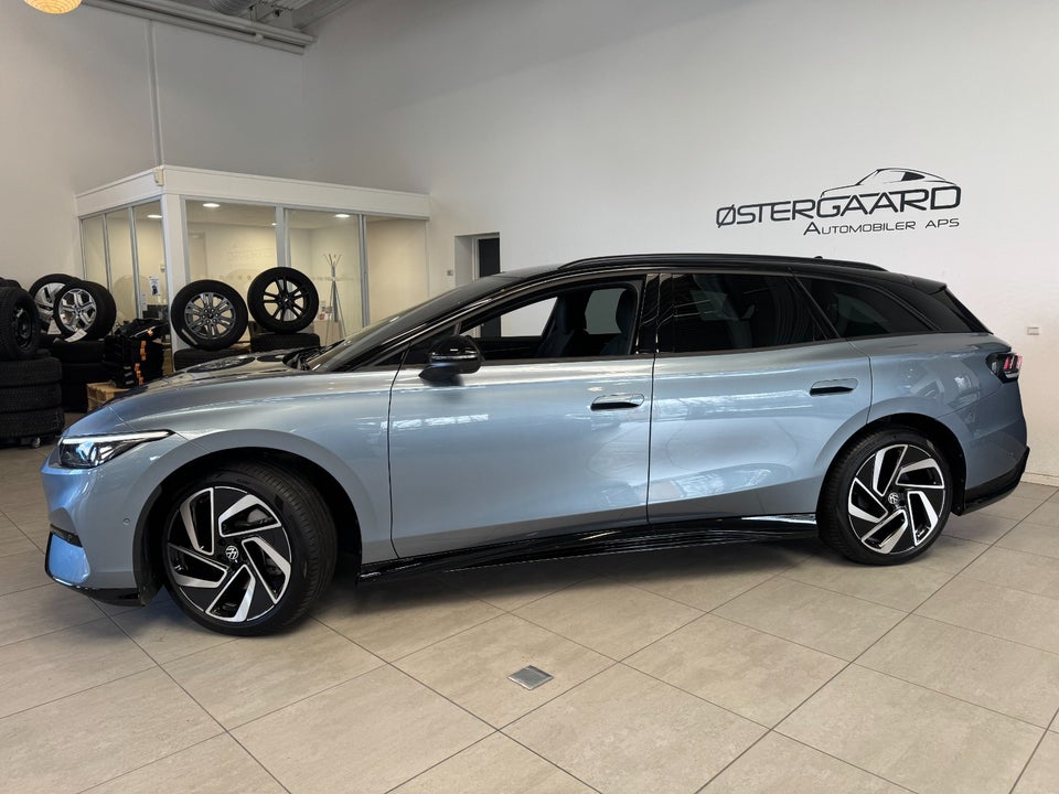 VW ID.7 77 Style+ Tourer 5d