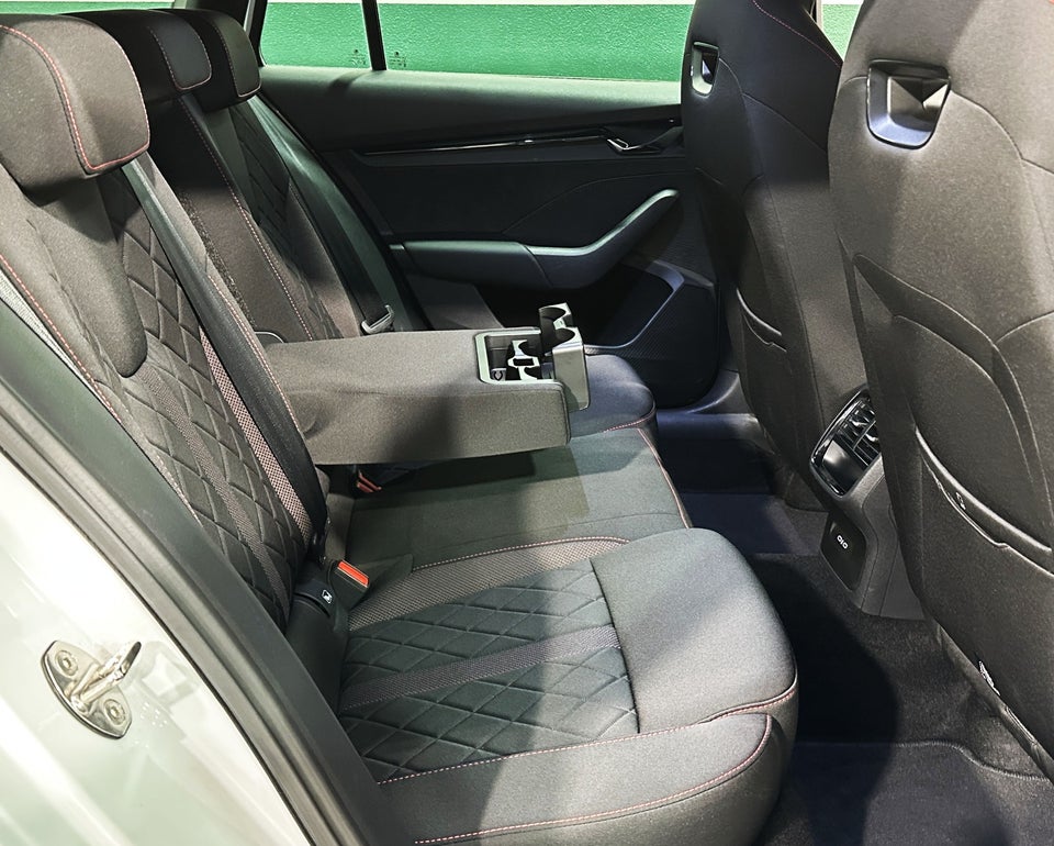 Skoda Octavia 1,4 TSi iV RS Combi DSG 5d