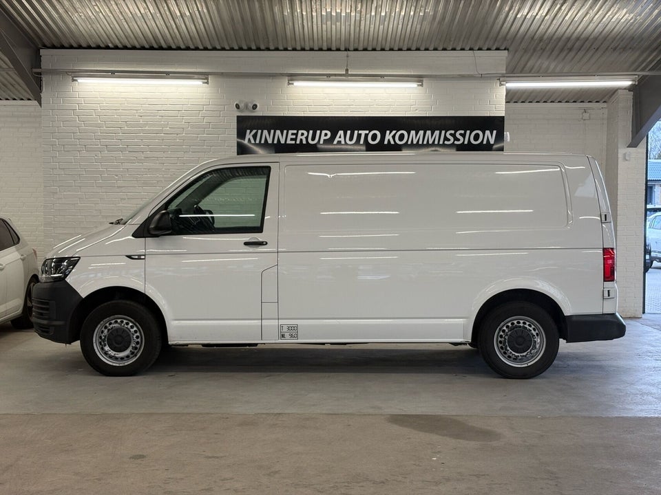 VW Transporter 2,0 TDi 102 Kassevogn kort