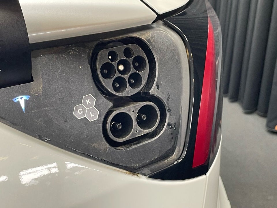 Tesla Model Y Long Range RWD 5d