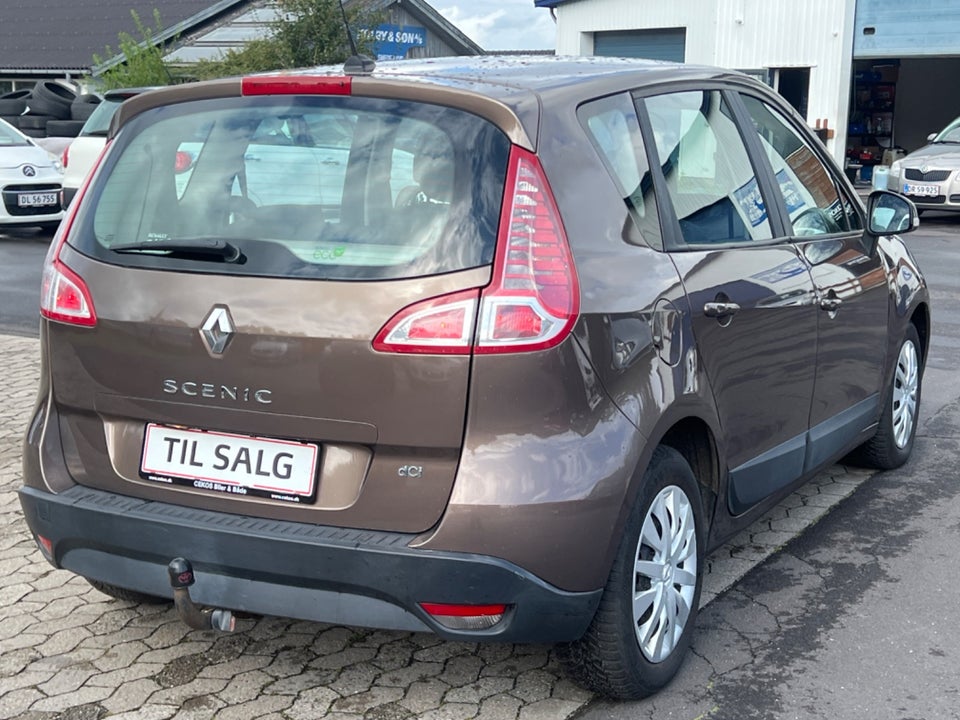 Renault Scenic III 1,9 dCi 130 Dynamique 5d