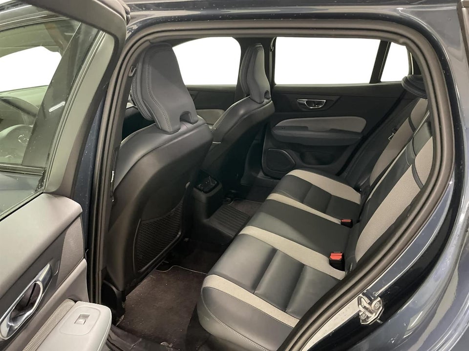 Volvo V60 2,0 T6 ReCharge R-Design aut. AWD 5d