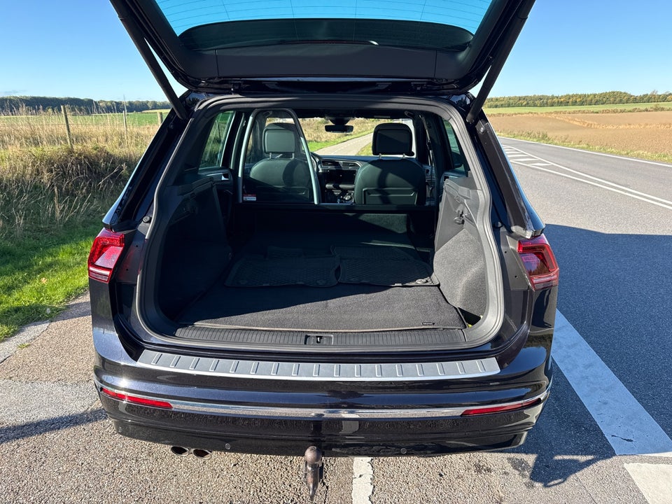 VW Tiguan 2,0 TSi 190 R-line DSG 4Motion Van 5d