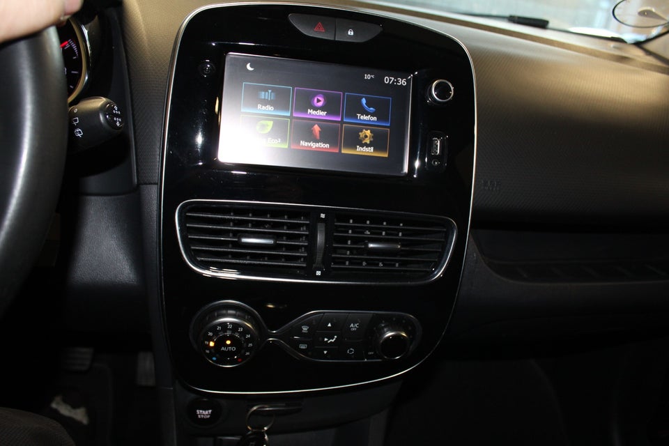 Renault Clio IV 0,9 TCe 90 Limited Sport Tourer 5d