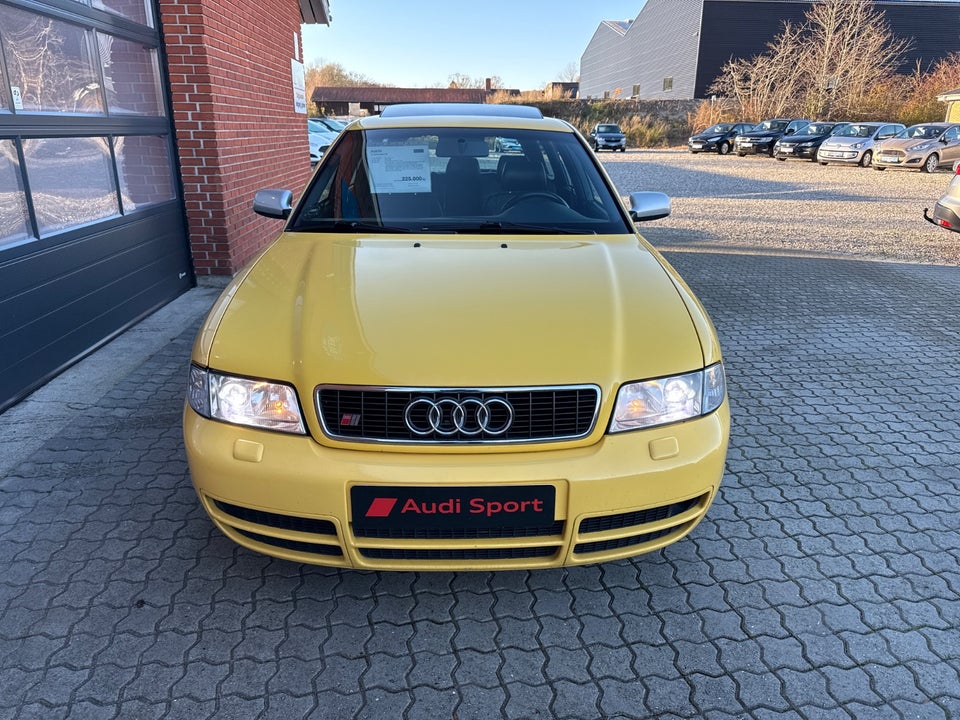 Audi S4 2,7 Avant quattro 5d