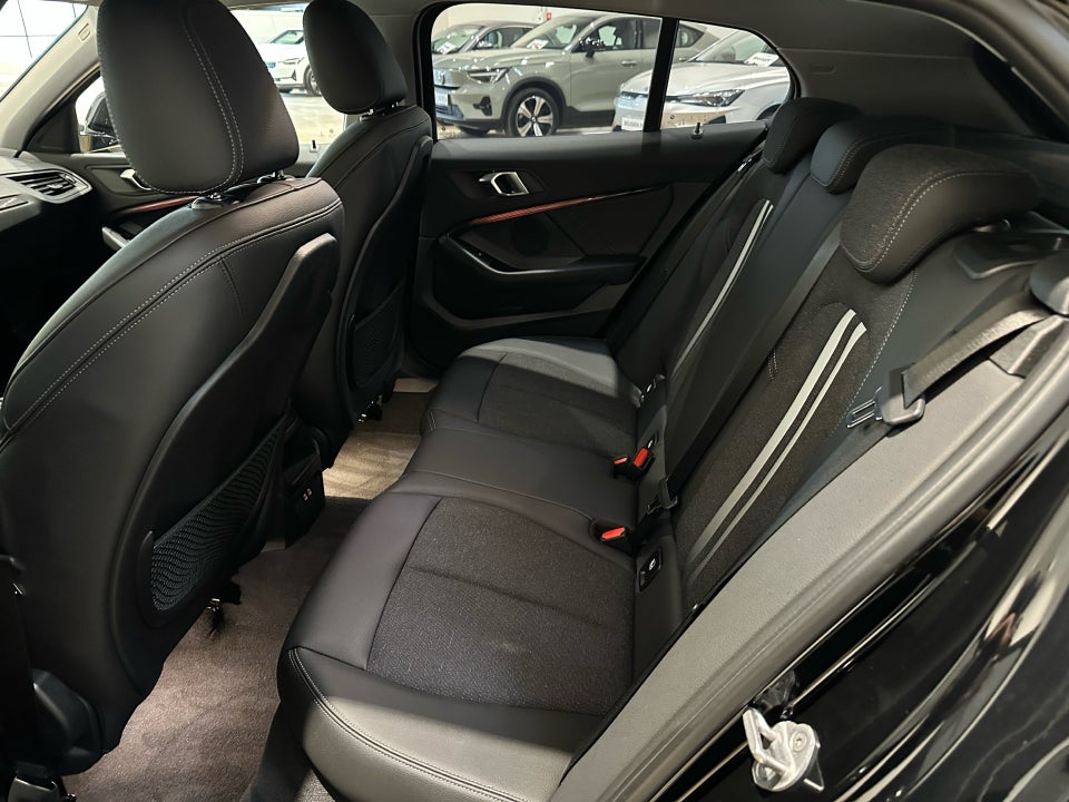 BMW 118i 1,5 Sport Line aut. 5d