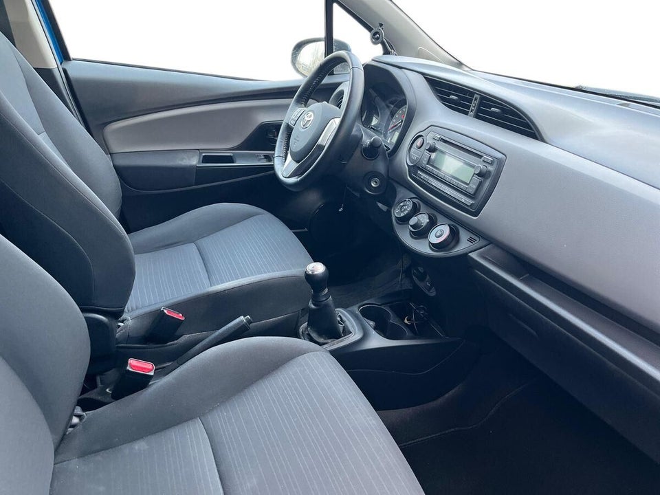 Toyota Yaris 1,0 VVT-i T1 5d