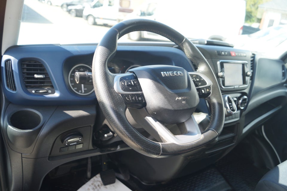 Iveco Daily 2,3 35S16 12m³ Van AG8