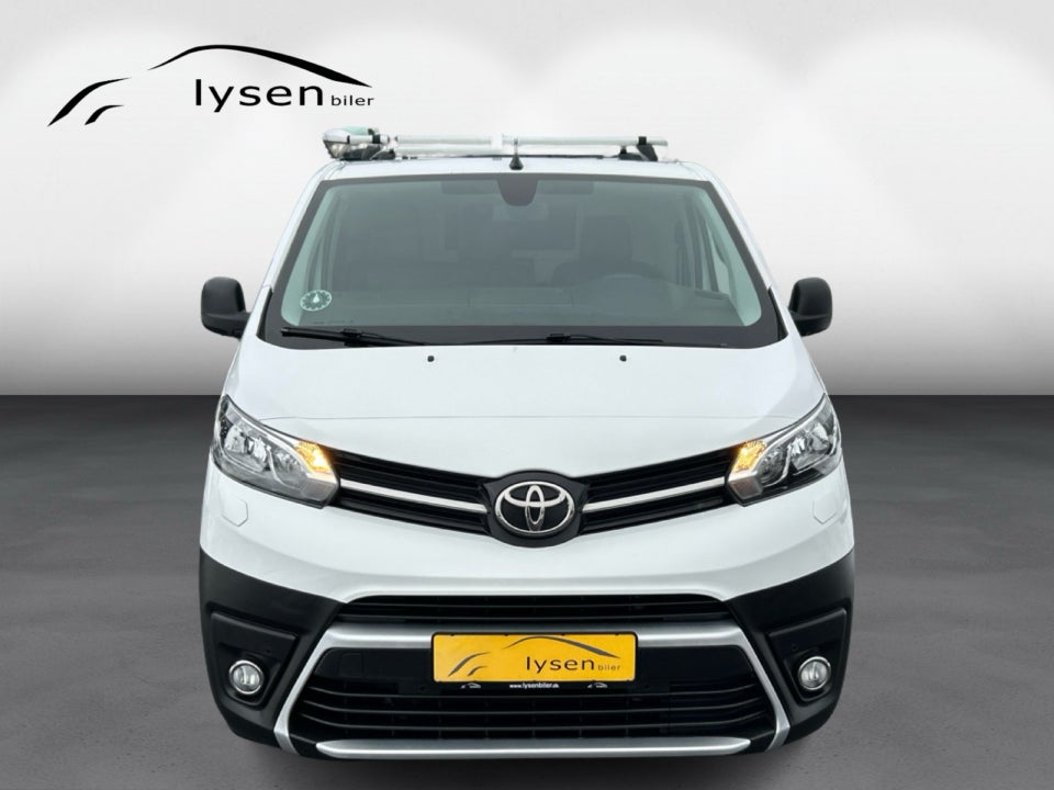 Toyota ProAce 2,0 D 122 Medium Comfort Master aut. 6d