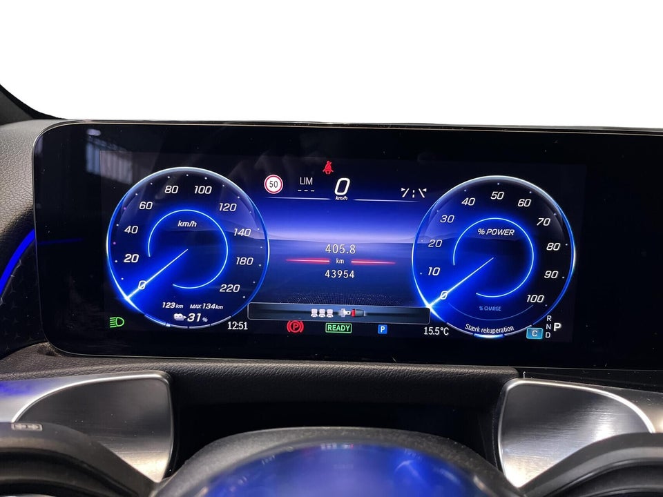 Mercedes EQB300 Progressive 4Matic 5d