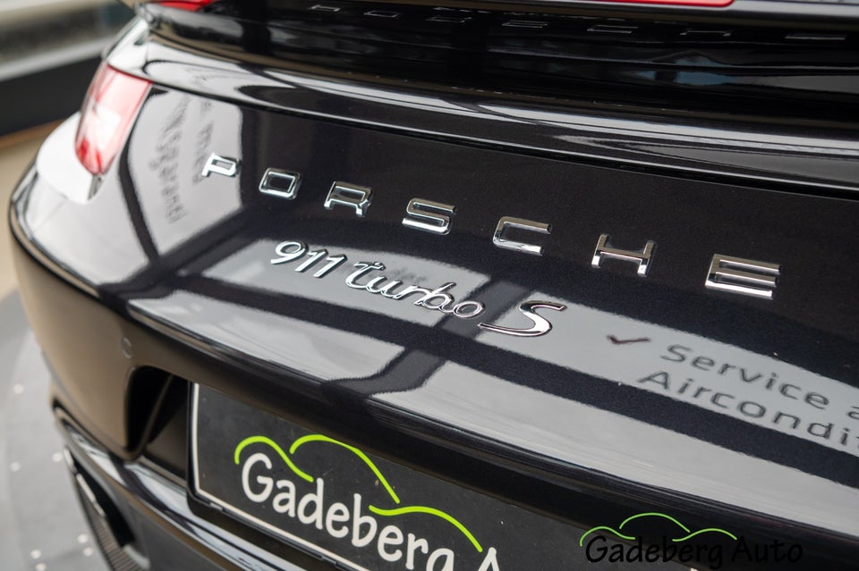Porsche 911 Turbo S 3,8 Coupé PDK 2d