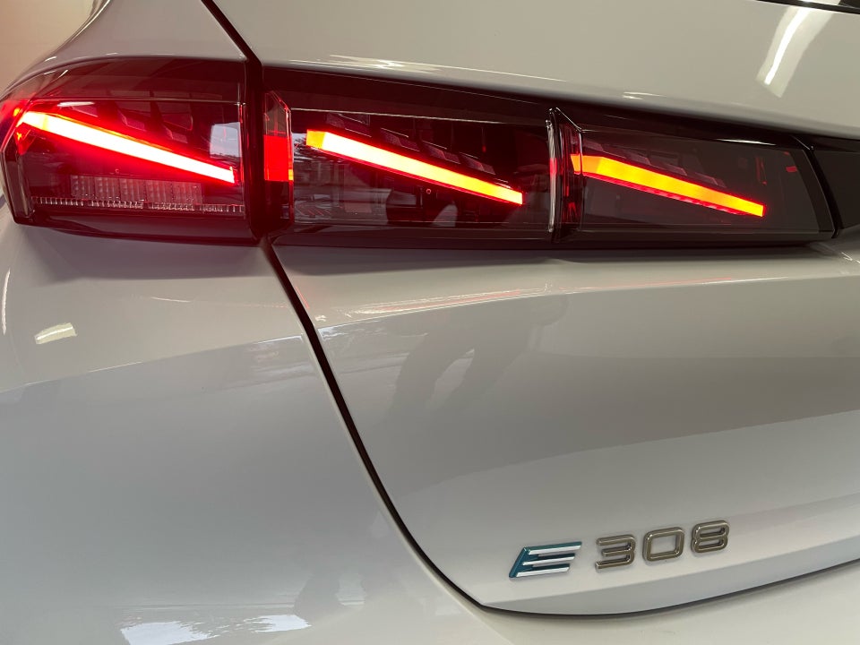 Peugeot e-308 54 First Edition 5d