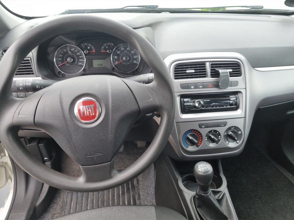 Fiat Punto 1,3 MJT 85 Van 3d