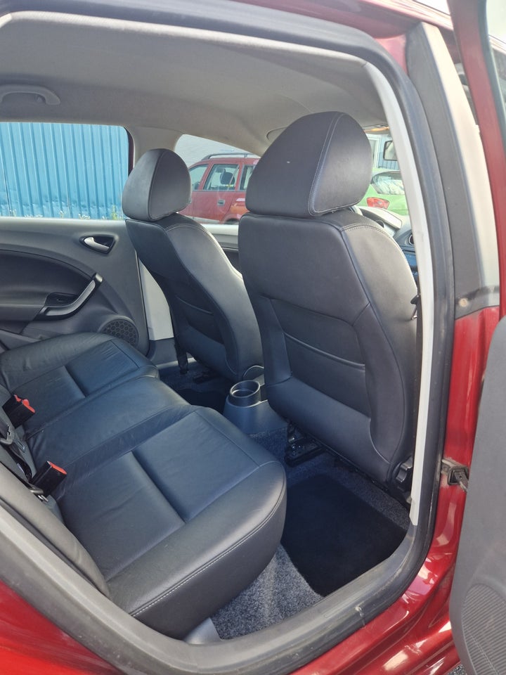 Seat Ibiza 1,6 TDi 105 Style ST 5d