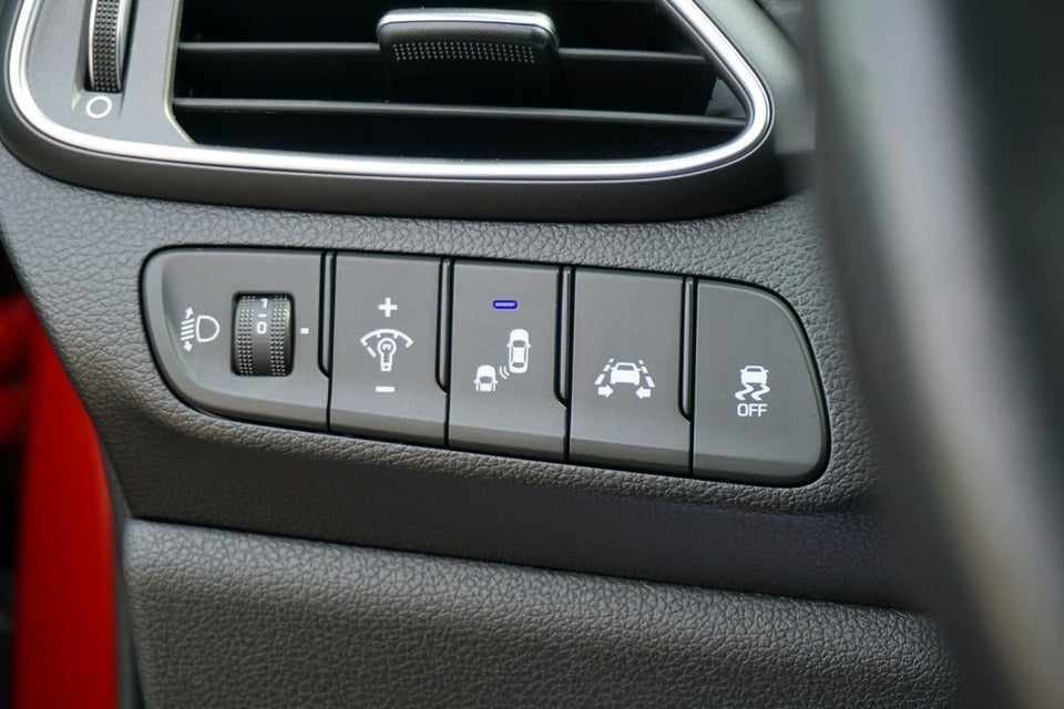 Hyundai i30 1,0 T-GDi Premium stc. 5d