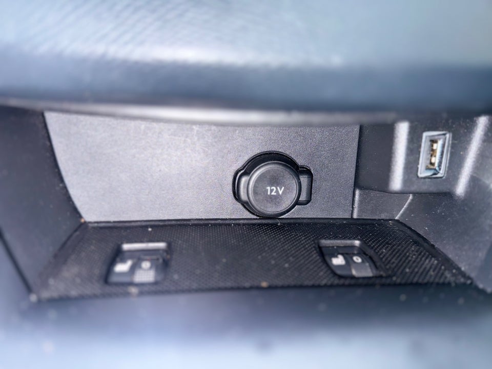 Peugeot 308 1,6 BlueHDi 120 Allure Sky 5d