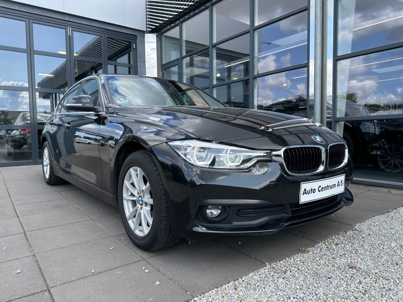 BMW 320d 2,0 Executive aut. 4d