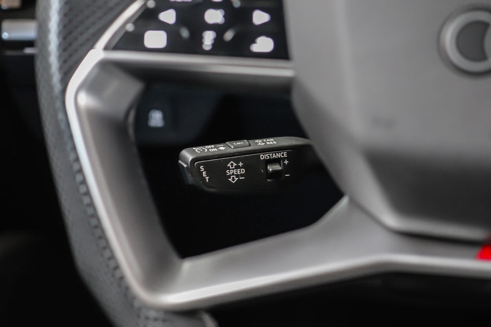 Audi Q4 e-tron 45 S-line quattro 5d