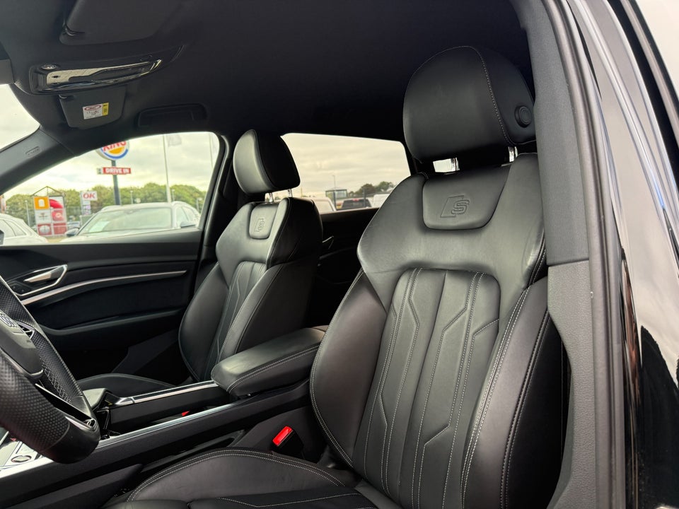 Audi e-tron S quattro 5d