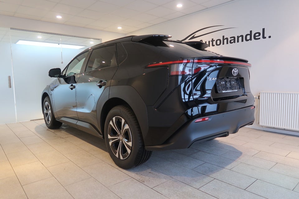 Toyota bZ4X Executive 5d