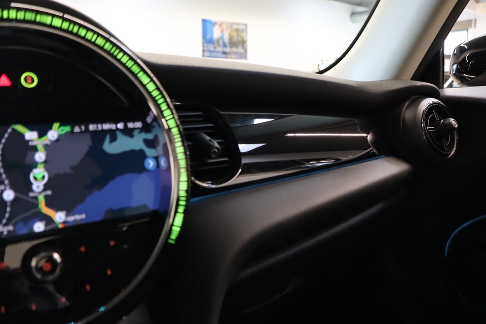 MINI Cooper SE Maximise 3d