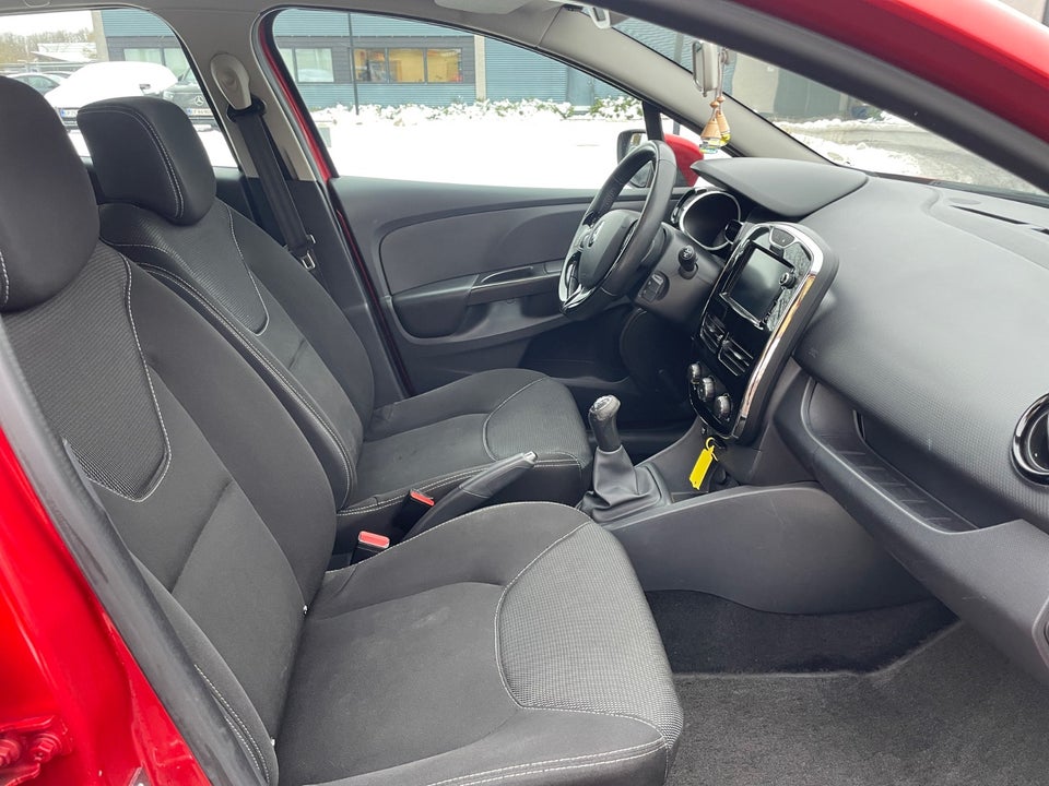 Renault Clio IV 1,5 dCi 90 Expression 5d