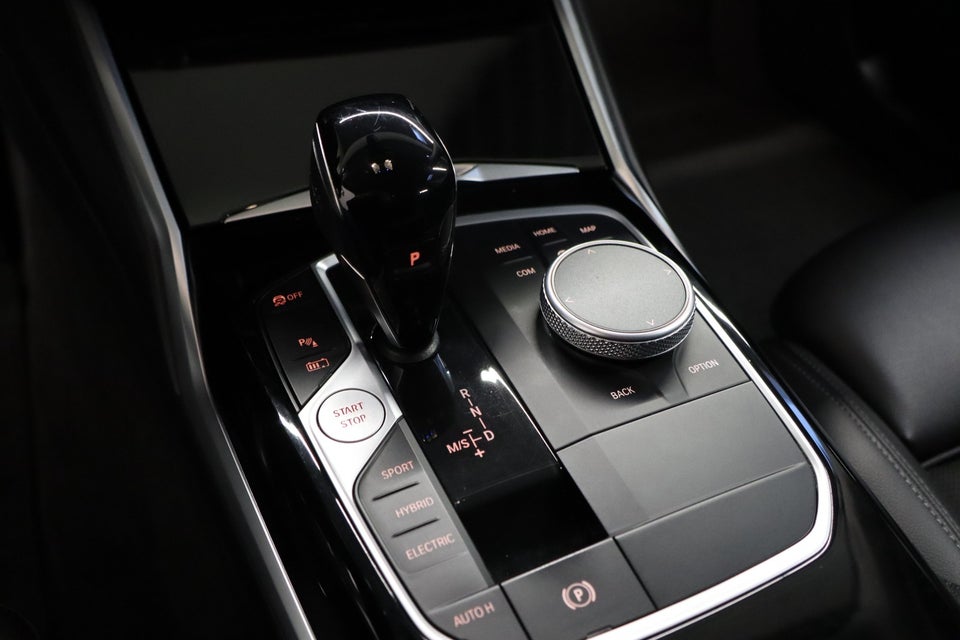 BMW 330e 2,0 Touring Sport Line aut. 5d