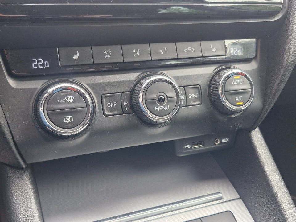 Skoda Octavia 1,6 TDi 110 Style Combi DSG 5d