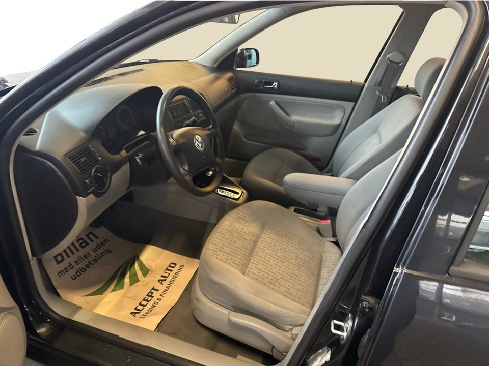 VW Golf IV 1,6 Comfortline Variant aut. 5d