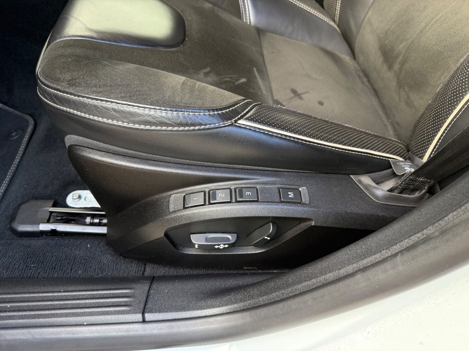 Volvo V40 2,0 T4 190 R-Design 5d
