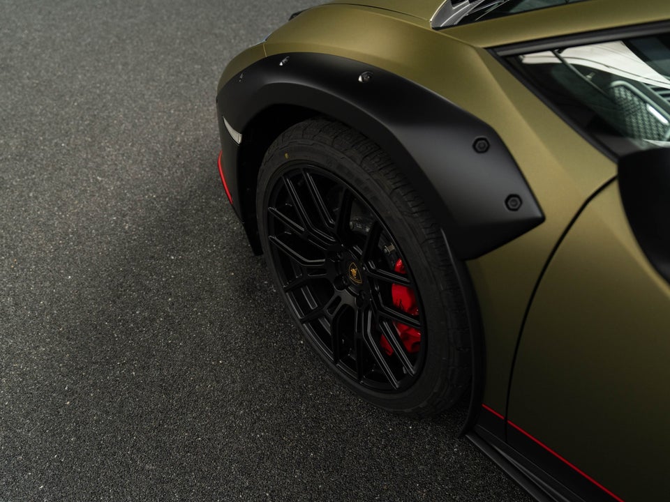 Lamborghini Huracan 5,2 Sterrato 2d