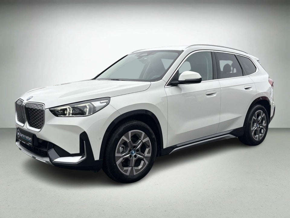 BMW iX1 eDrive20 X-Line 5d