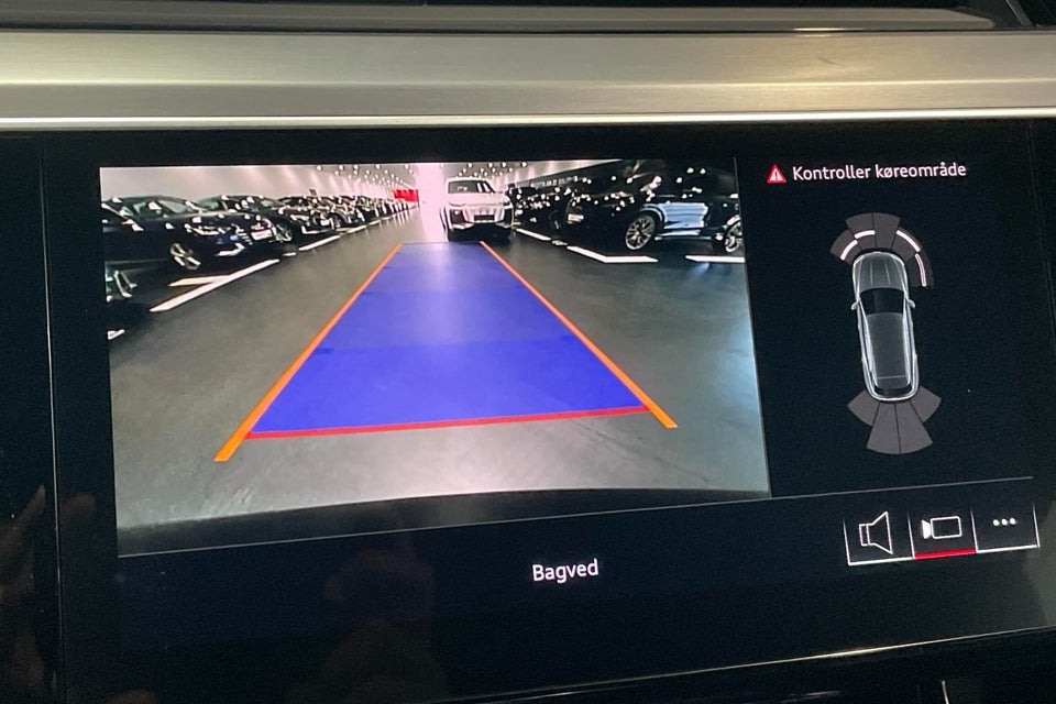 Audi SQ8 e-tron quattro 5d