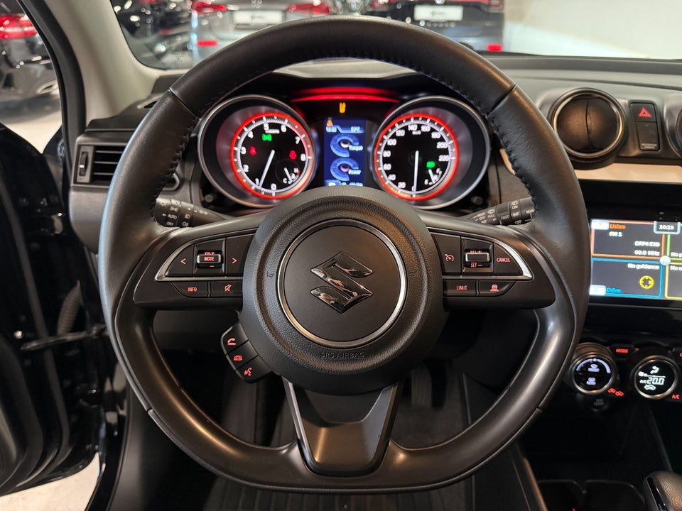 Suzuki Swift 1,2 Dualjet Exclusive CVT 5d