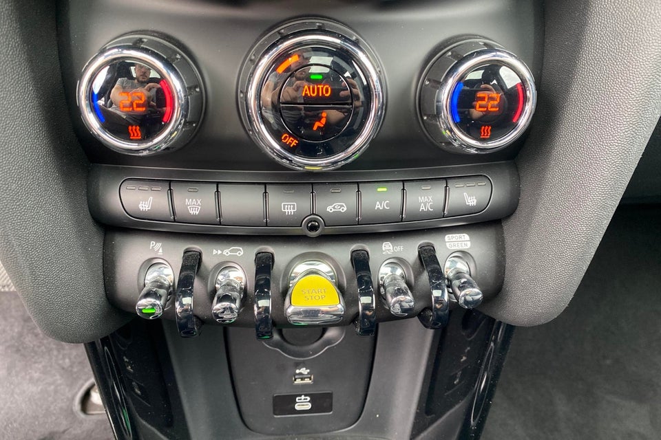 MINI Cooper SE Classic 3d