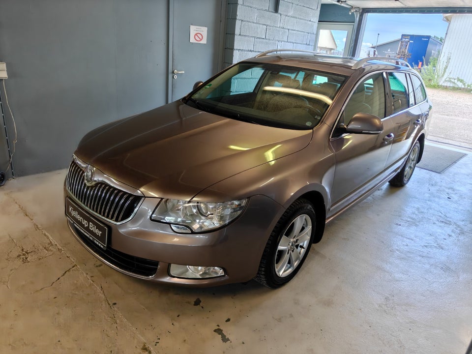 Skoda Superb 1,8 TSi 160 Elegance Combi 5d