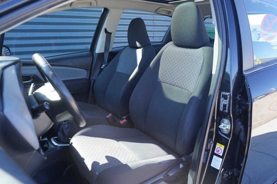 Toyota Yaris 1,3 VVT-i Skyview 5d