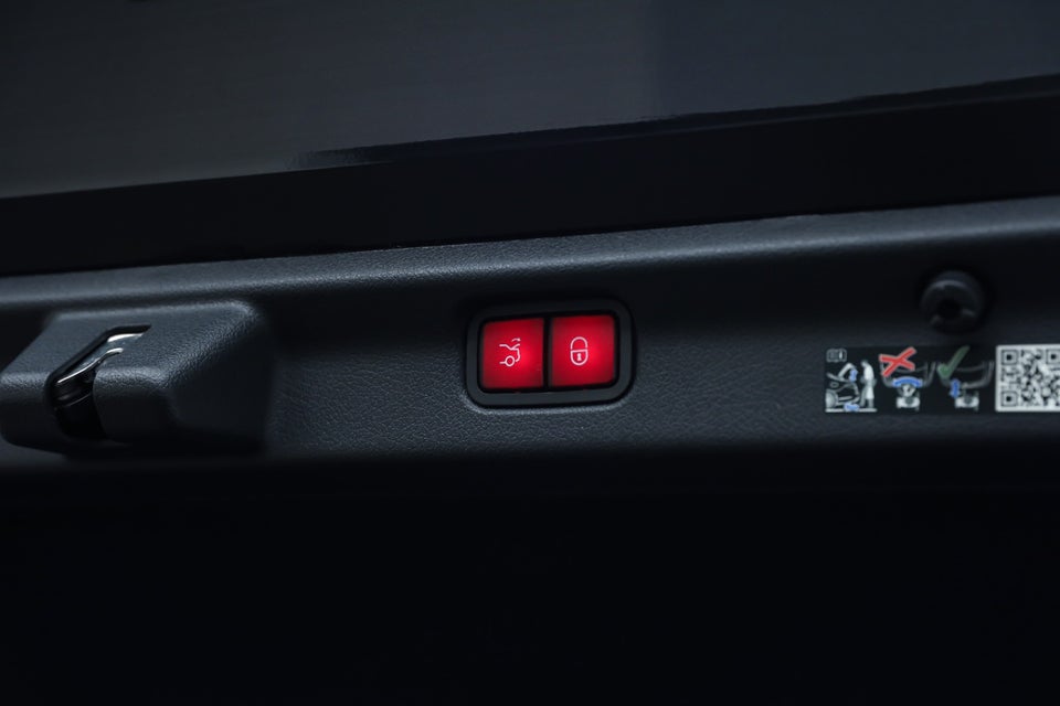 Mercedes EQE350 AMG Line 4d