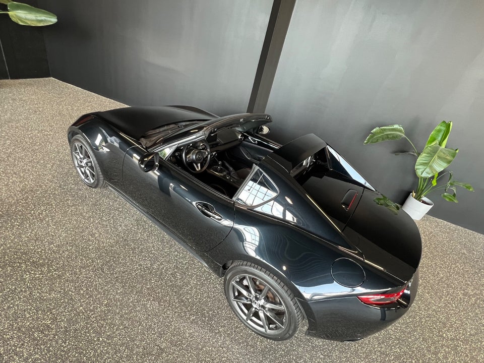 Mazda MX-5 2,0 SkyActiv-G 160 RF Sport 2d