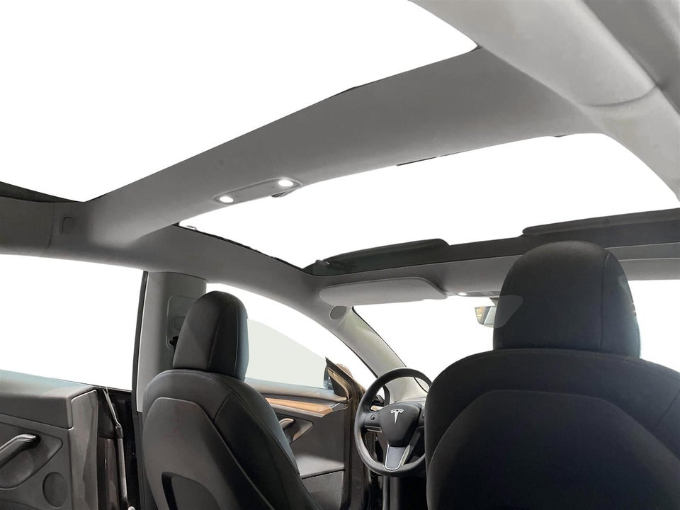 Tesla Model 3 Standard Range+ RWD 4d