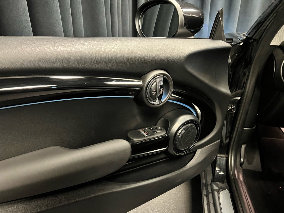 MINI Cooper SE Edition Premium Plus 3d